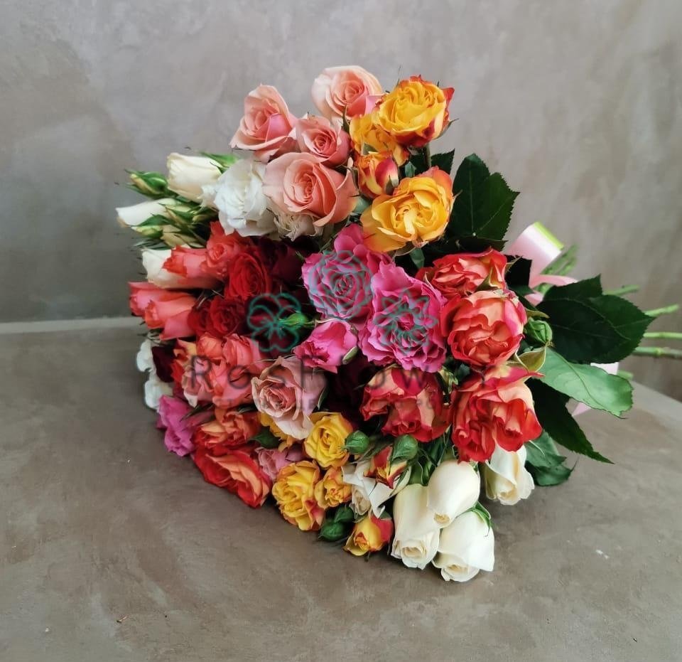 Букет цветов из: Розы в Беслане