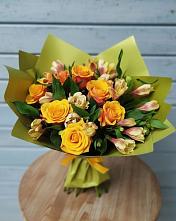 Букет цветов из:  Альстромерии и Розы в Беслане