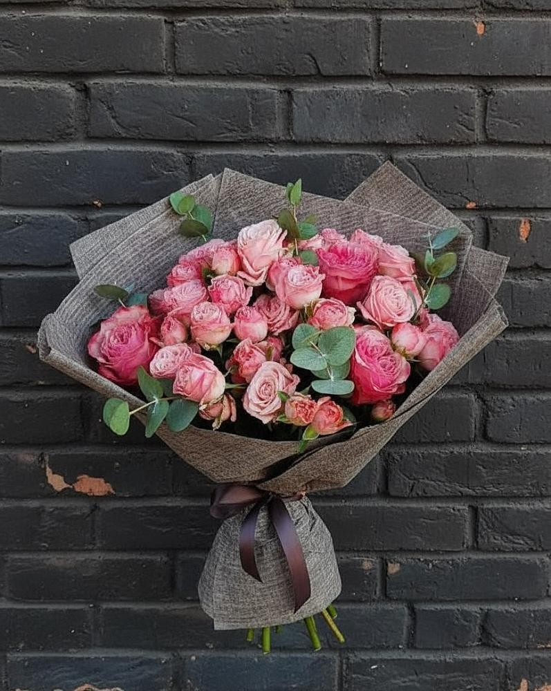 Букет цветов из: Розы в Беслане