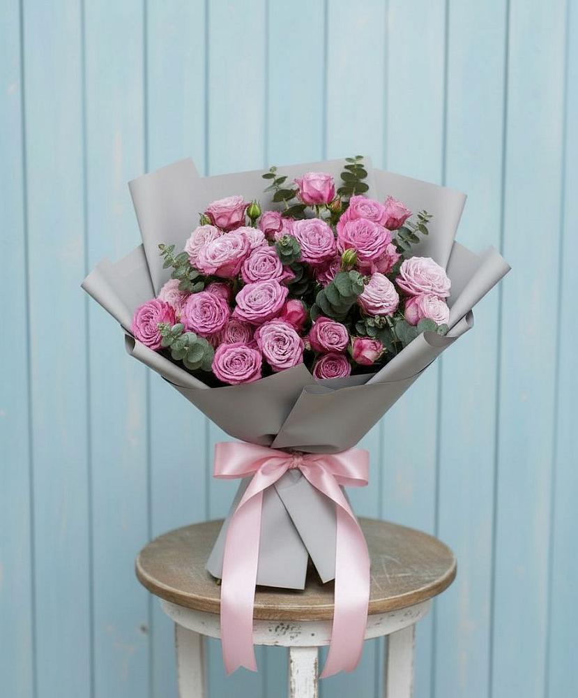 Букет цветов из: Розы в Беслане