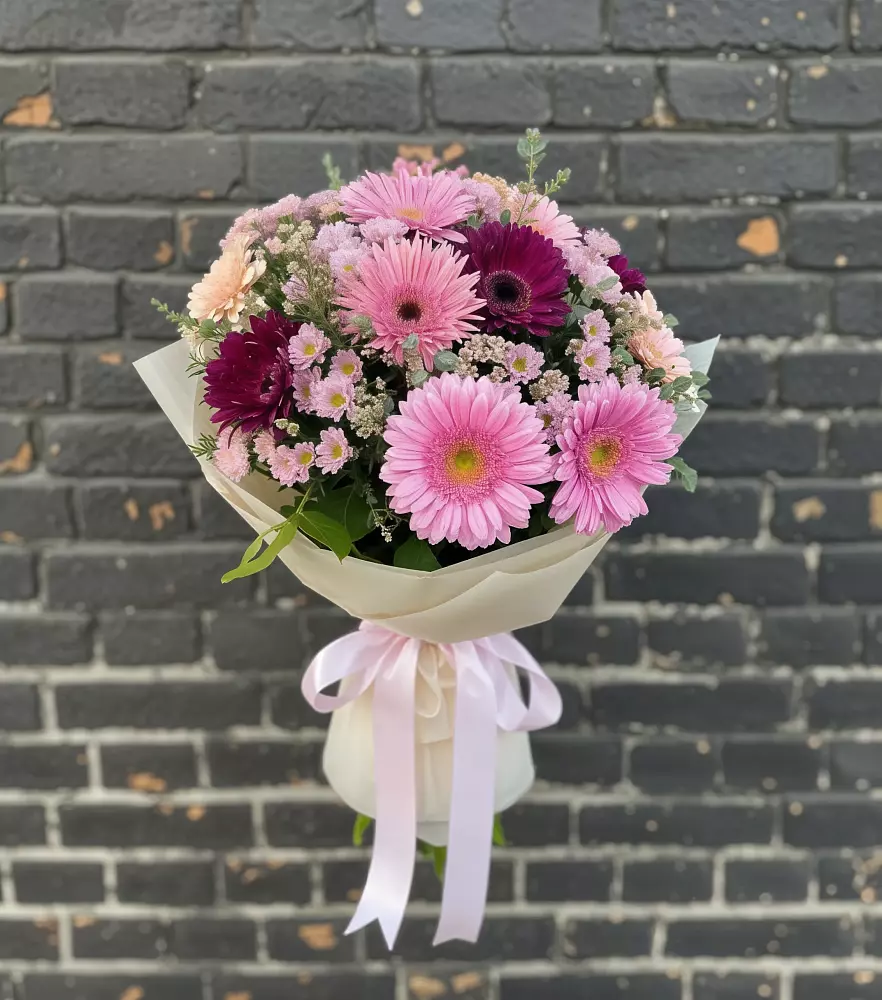 Букет цветов из: Герберы и Хризантемы в Беслане