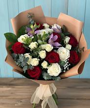 Букет цветов из:  Розы и Альстромерии в Беслане