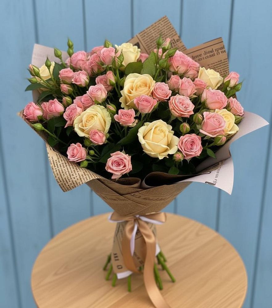 Букет цветов из: Розы в Беслане