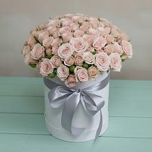 Цветочная композиция из Розы в шляпной коробке в Беслане