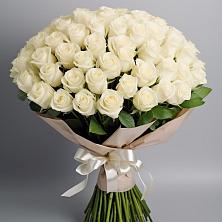 Букет 101 беля роза Белоснежка в Беслане