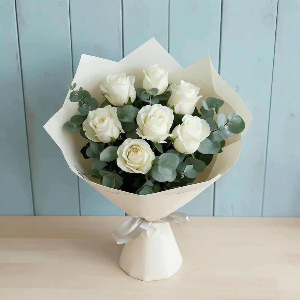 Букет Белые розы в Эвкалипте в Беслане