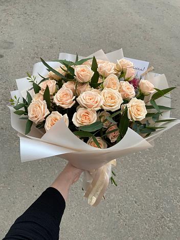 Букет Кремовые розы Латте в Беслане
