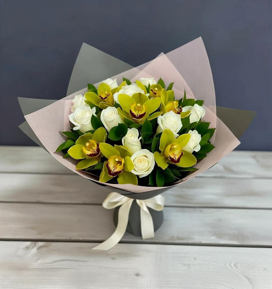 Букет цветов из: Орхидеи и Розы в Беслане