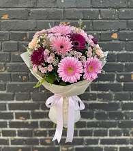 Букет цветов из:  Герберы и Хризантемы в Беслане