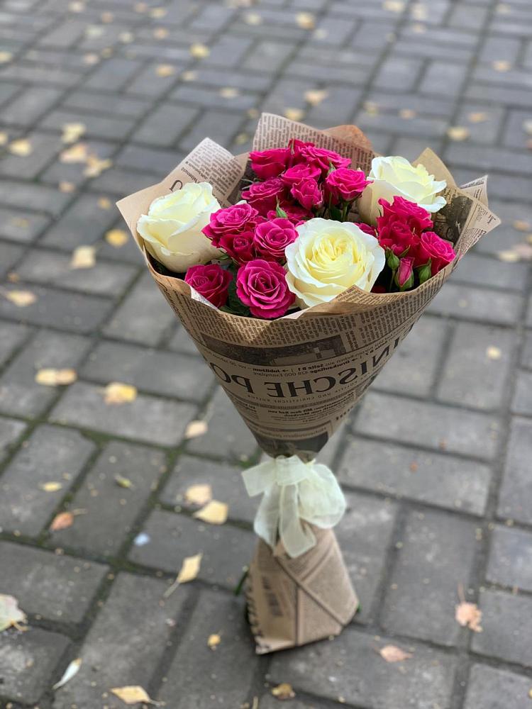 Букет цветов из: Розы в Беслане