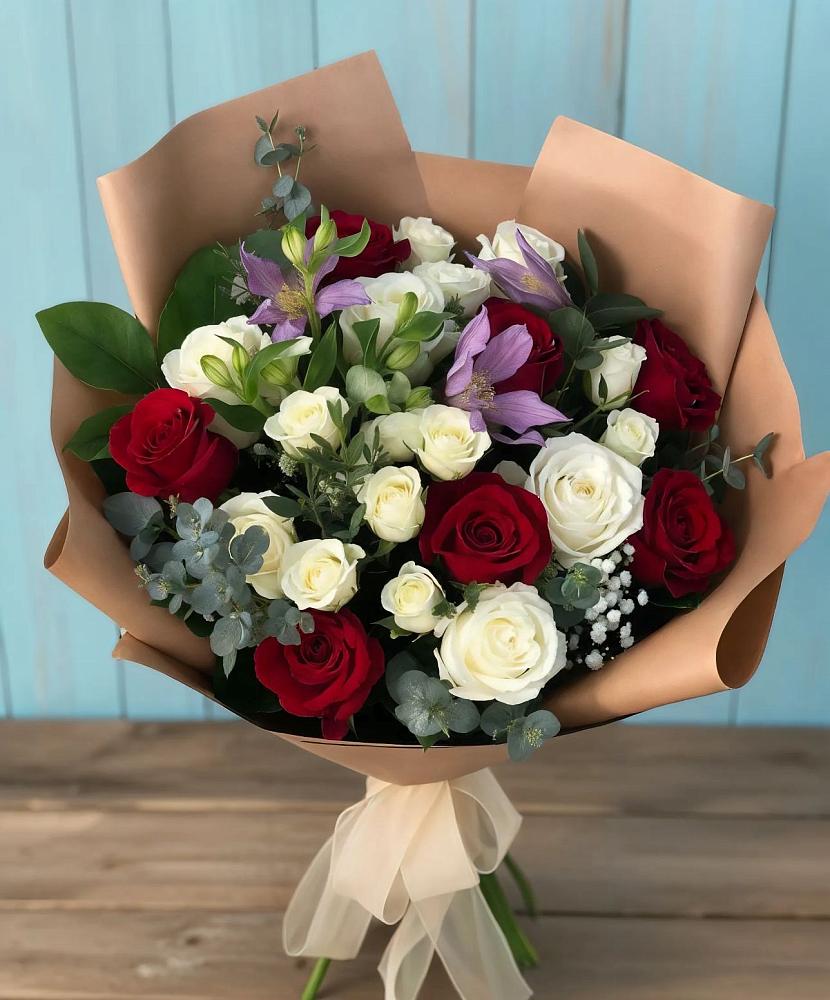 Букет цветов из: Розы и Альстромерии в Беслане
