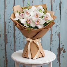 Букет цветов из:  Орхидеи и Розы в Беслане